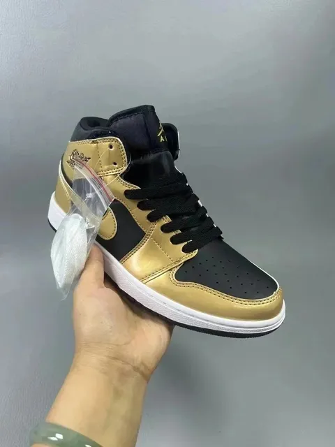 Air Jordan 1 Mid