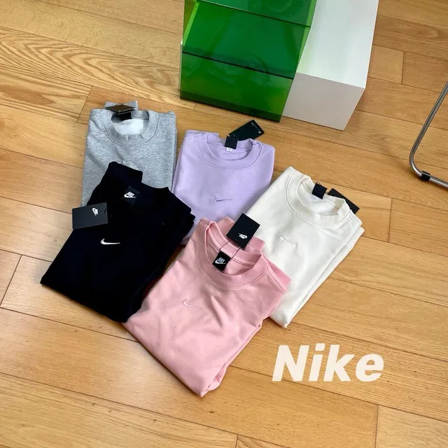 Nike Crew Neck Sweatshirt Swoosh Logo