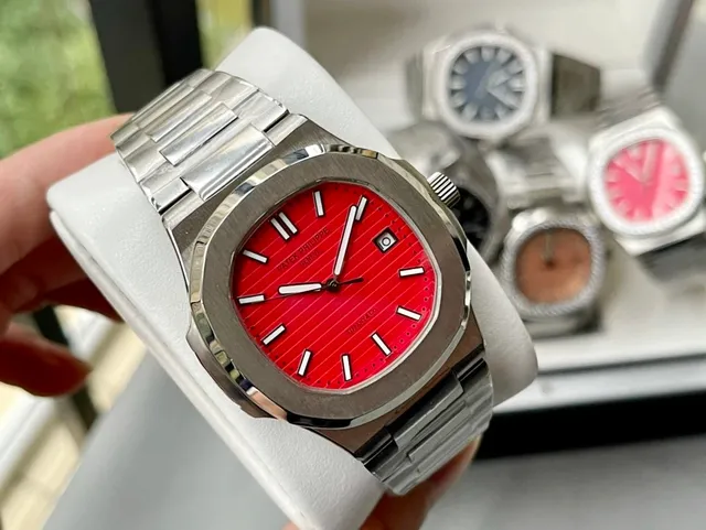 Patek Philippe × Tiffany & Co. Nautilus Tiffany Red Dial
