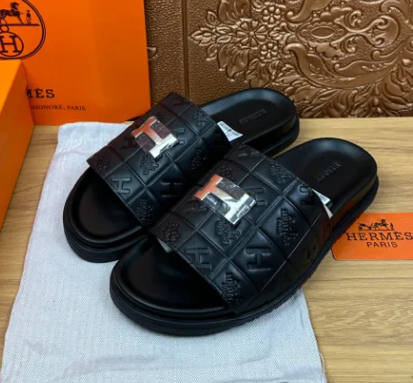 Hermès Oran Slide Quilted H Logo