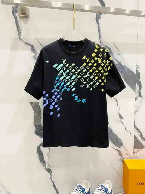 Louis Vuitton T-Shirt Monogram Gradient Print