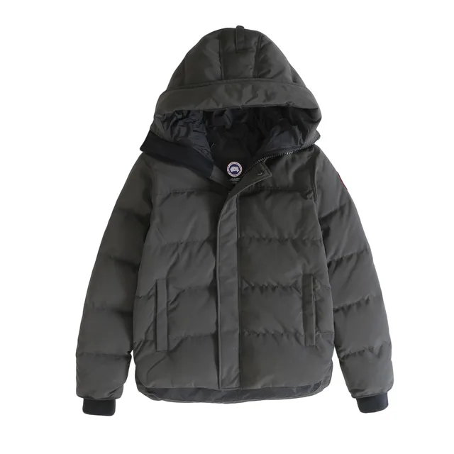 Canada Goose Puffer Jacket Classic Fit