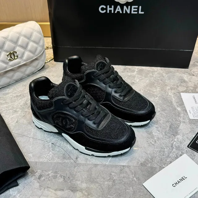 Chanel 19 Black