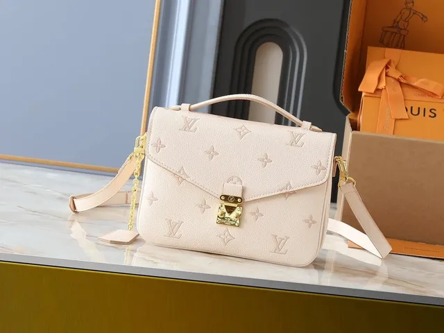 Louis Vuitton On The Go