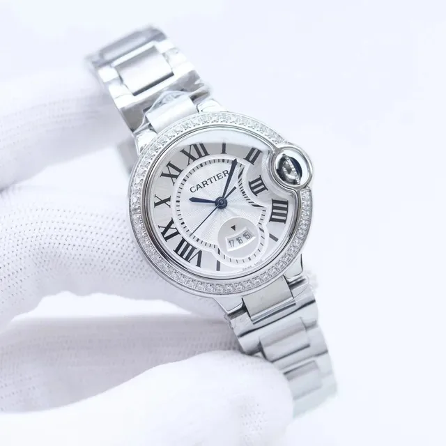 Cartier Panthère Diamond Bezel
