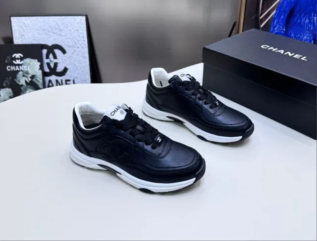Chanel Sneaker CC Logo