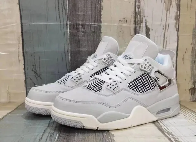Air Jordan 4 Pure Platinum