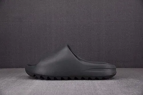 Yeezy Slide Onyx