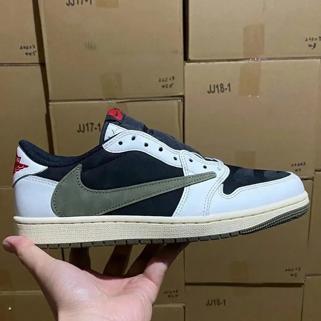 Air Jordan 1 Low Travis Scott Reverse Mocha