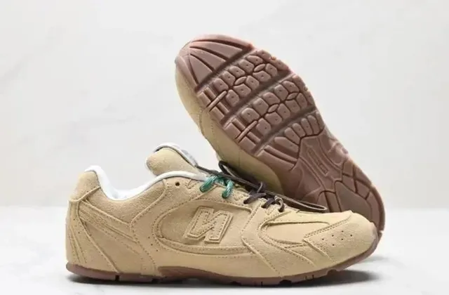 New Balance 1906R Desert Sand
