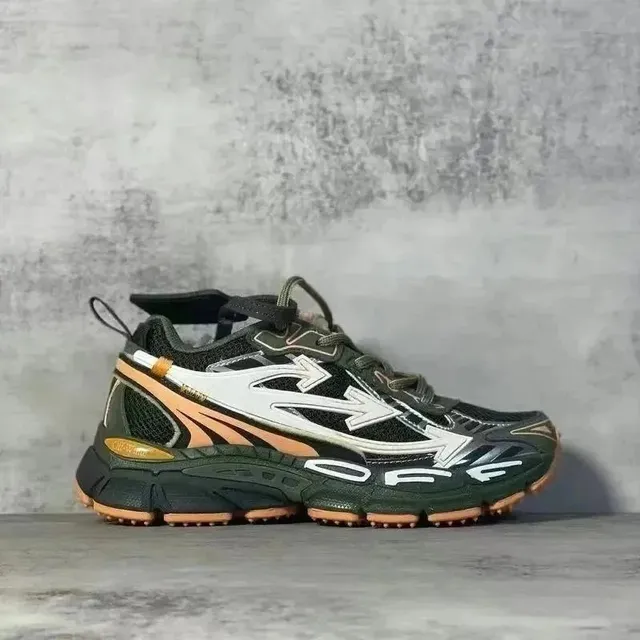 Off-White Runner Black White Orange