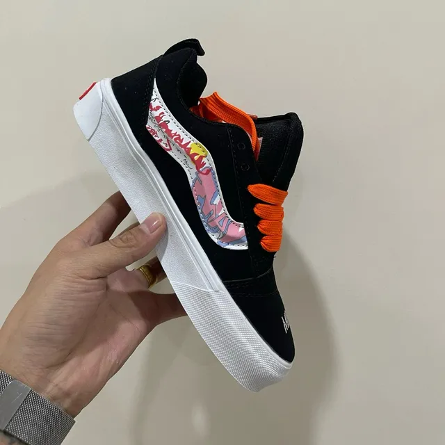 Off-White Runner Flame Print