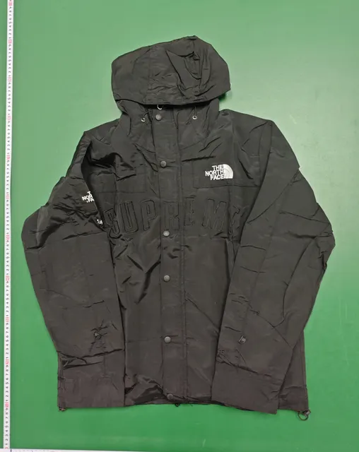 Supreme × The North Face jackets