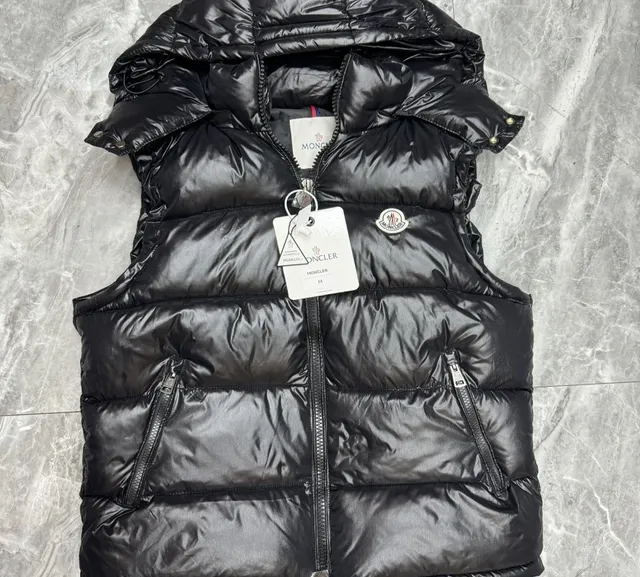 Moncler Puffer Vest Shiny Nylon