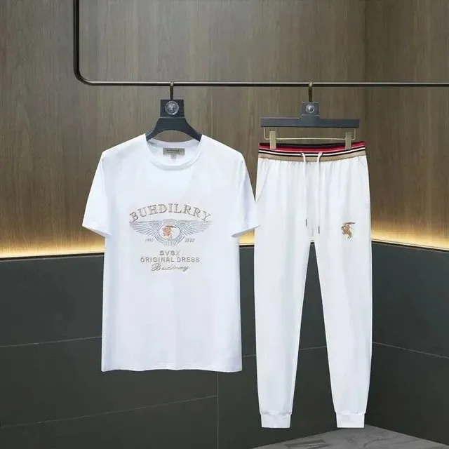 Burberry T-Shirt and Joggers Set Embroidered Logo