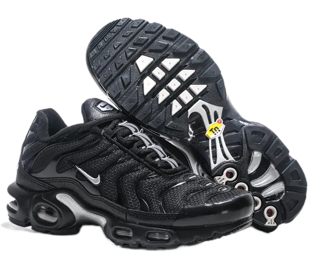 Nike Air Max Plus Triple Black