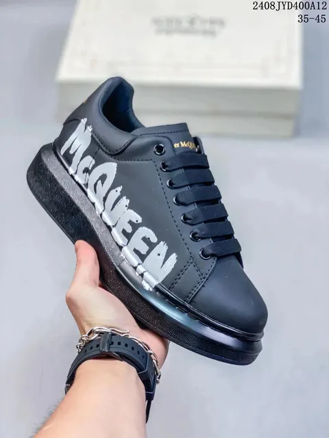 Alexander McQueen Sneaker Painted Logo