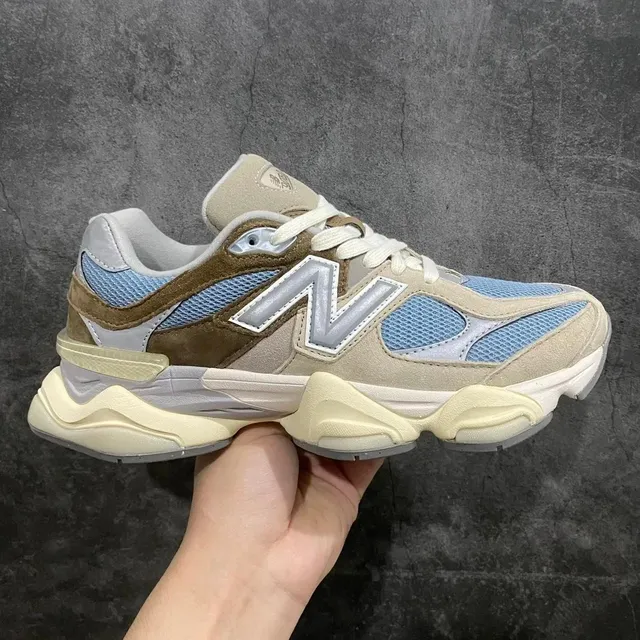 Brown Blue 9060MUS