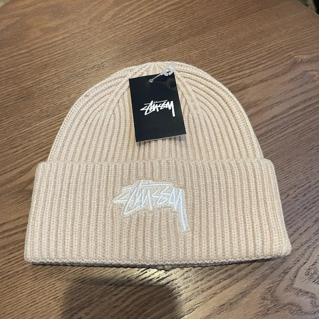 Stüssy Ribbed Beanie Embroidered Logo