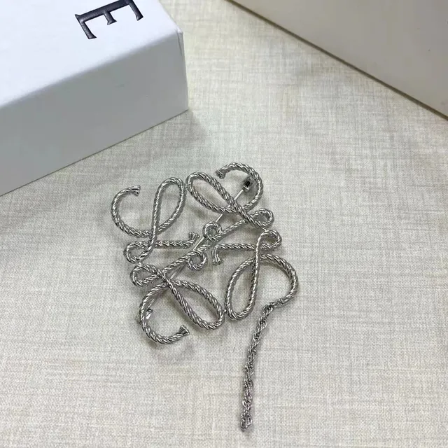 银色