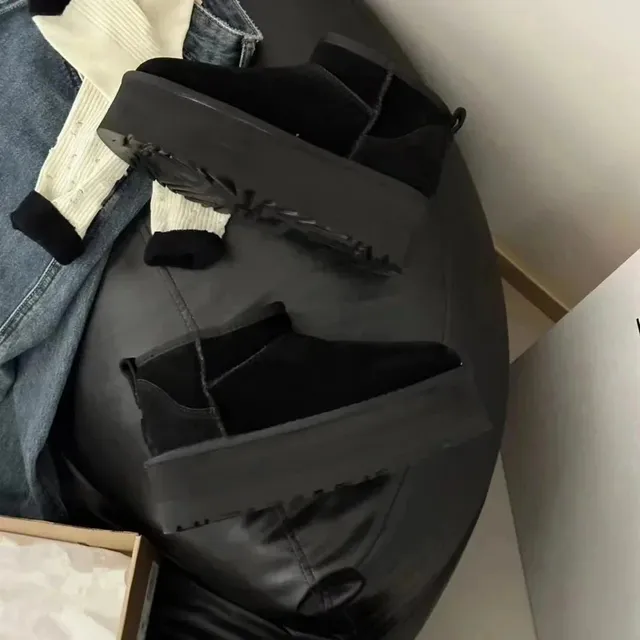UGG Platform Chelsea Boot All Black