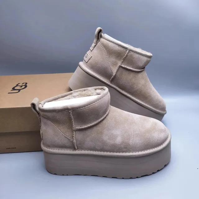 UGG Mini Platform Classic Suede