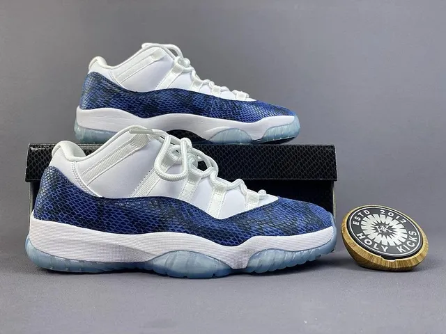 Air Jordan 11 Low Snakeskin