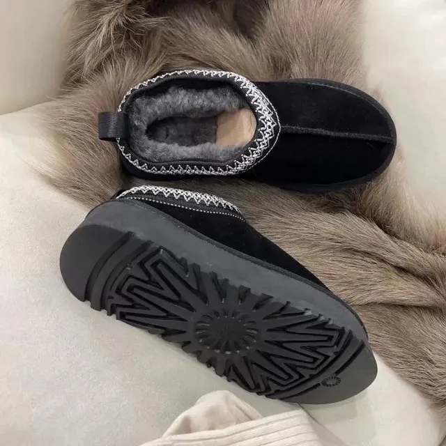 UGG Classic Mini Knit Trim