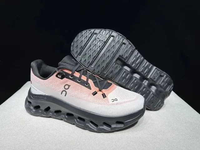 On Cloudmonster Pink Glow