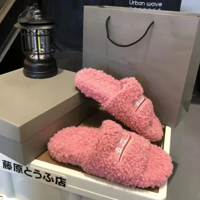 Balenciaga Fuzzy Slide Fluffy Shearling