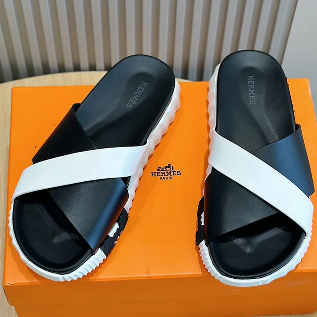 Hermès Oran Sandal Cross-Strap