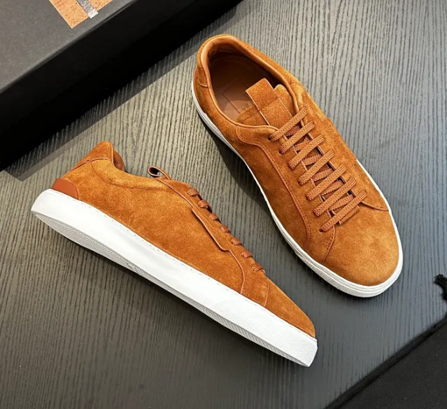 Low-Top Sneaker Suede Panel