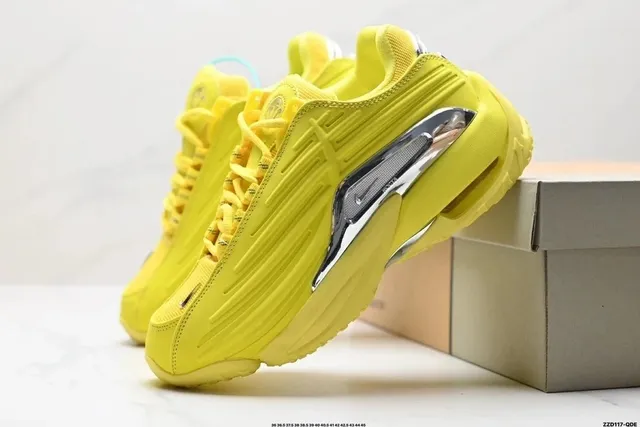 Nike Air Max TN Volt