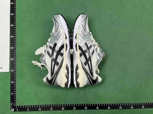 Asics Gel-Kayano 14 Silver Black