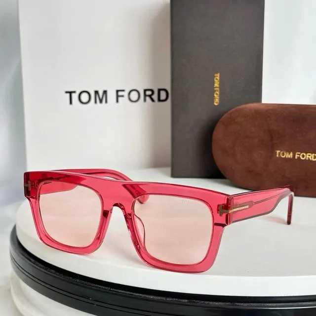 Tom Ford Square Acetate Sunglasses Translucent Red with Pink Gradient Lens