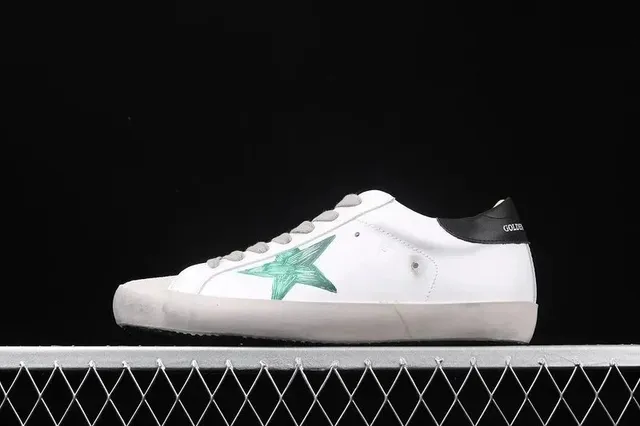 Golden Goose Superstar Green Star
