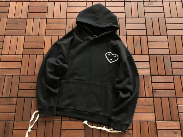 Carsicko Hoodie Heart Embroidery