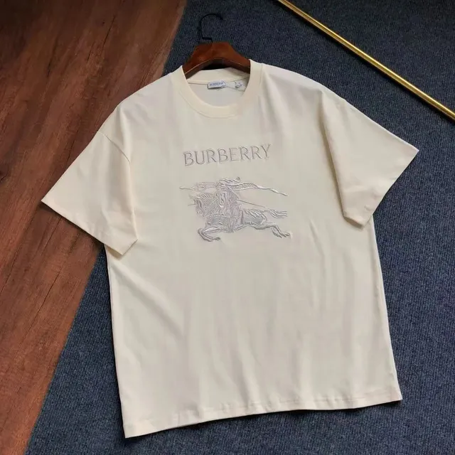 Burberry Embroidered Logo Tee Equestrian Knight