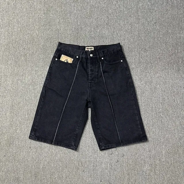 001黑色