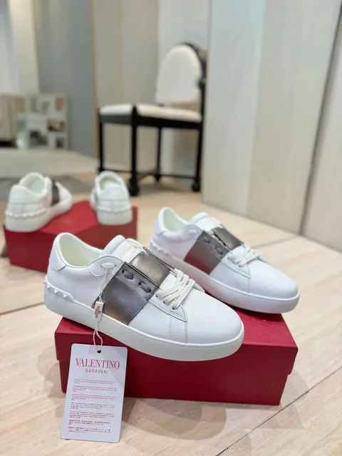 Valentino Garavani Rockstud