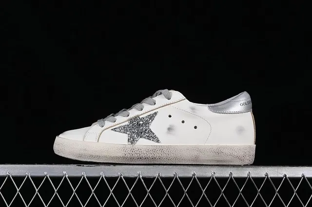 Golden Goose Superstar Glitter Star