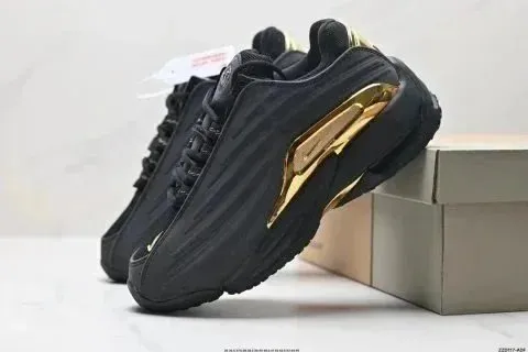 Nike Air Max TN Black Gold