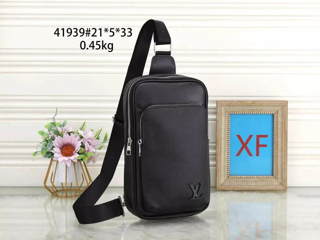 Louis Vuitton Shoulder Bag Monogram Empreinte