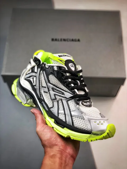 Runner  17