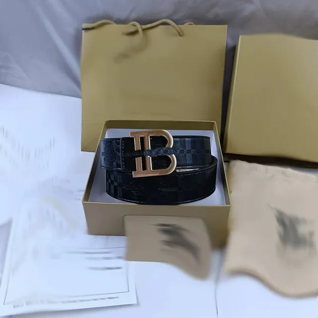 压花 B金扣