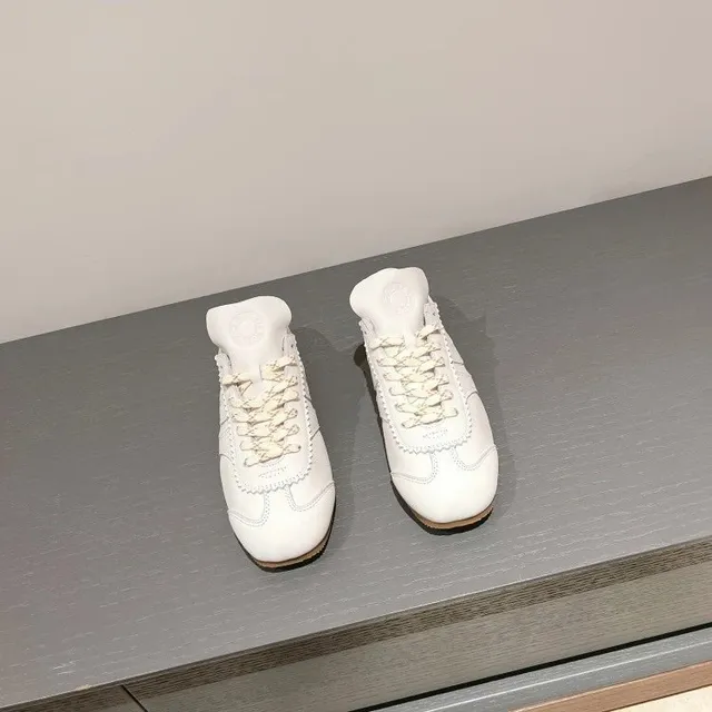 白色