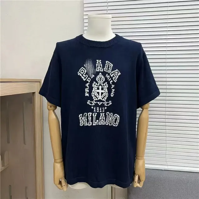 藏青色