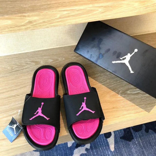 Jordan Slide Sandals Black/Pink