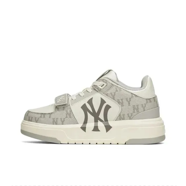 MLB NY Yankees Sneaker Monogram Logo