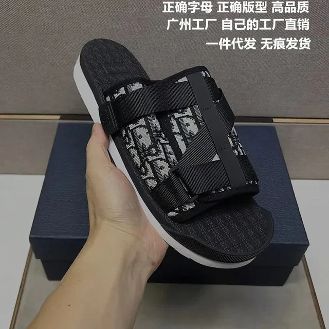 银色
